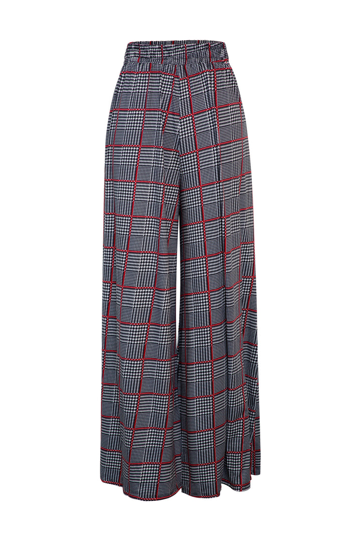 Muse Pants in "Nine to Five”