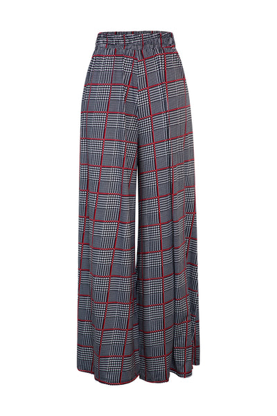 Muse Pants in "Nine to Five”
