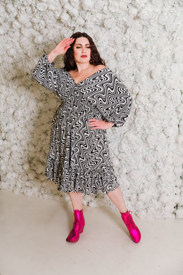 Colla Voce Short Dress in “B&W Swirl”