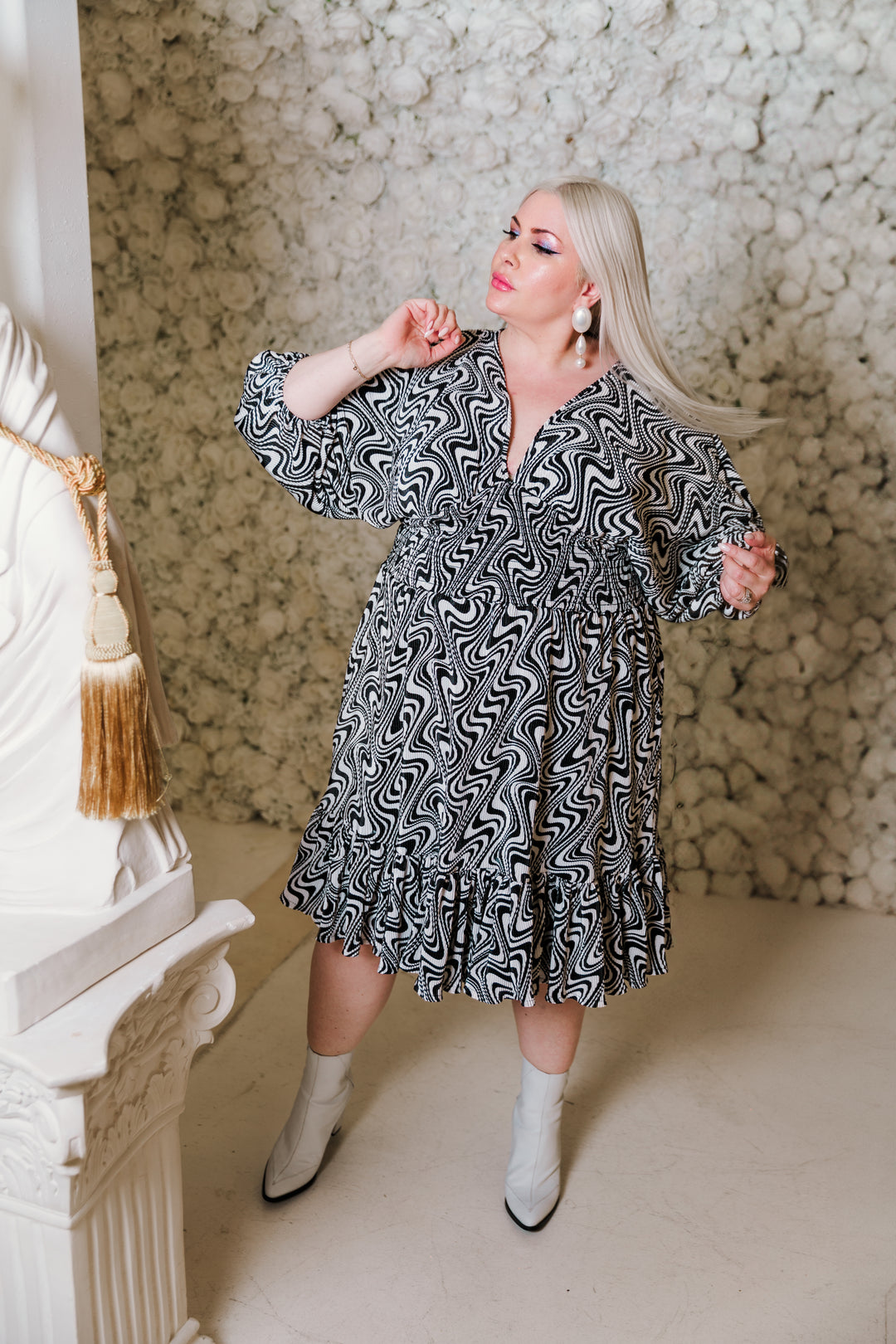 Colla Voce Short Dress in “B&W Swirl”