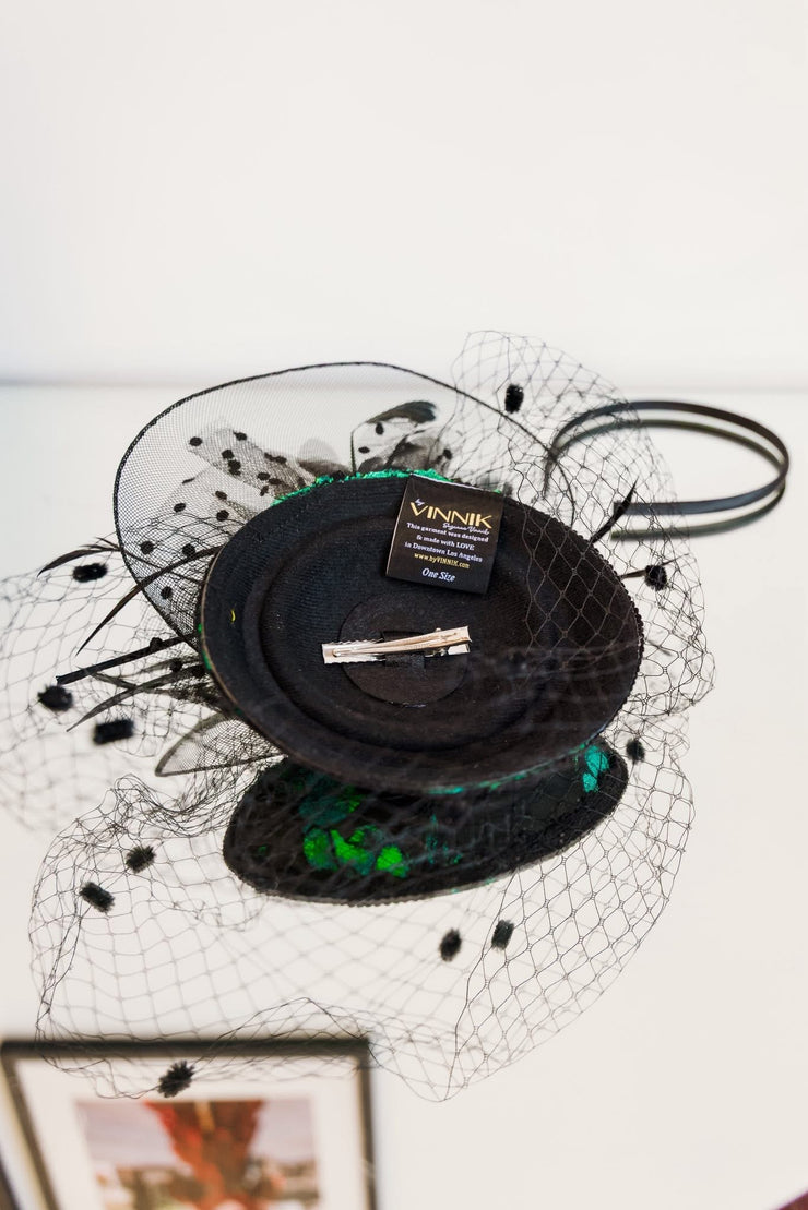 Fascinator in “Il Viaggio a Reims”