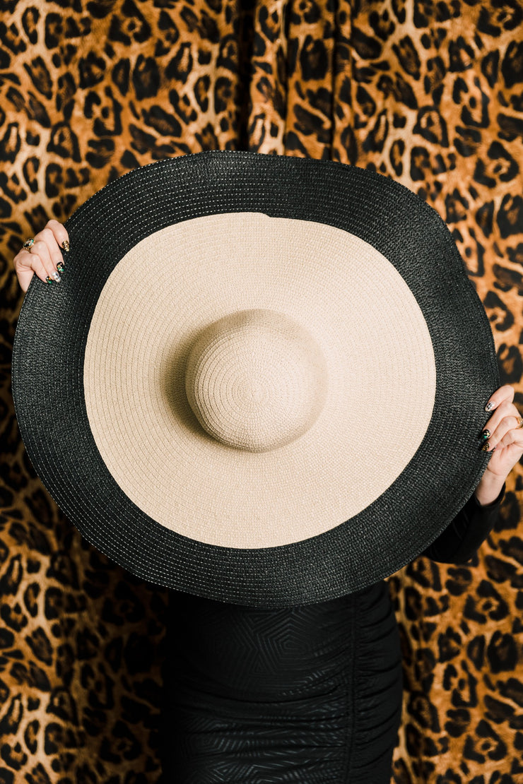 Gigantic Rattan Hat (Black & Cream)