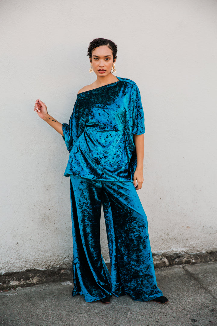 Halftan in "Crushed Velvet" (Antique Blue)