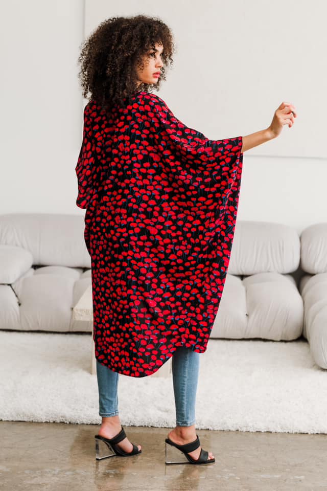 Coloratura Cape "Tempestuous Tulip"