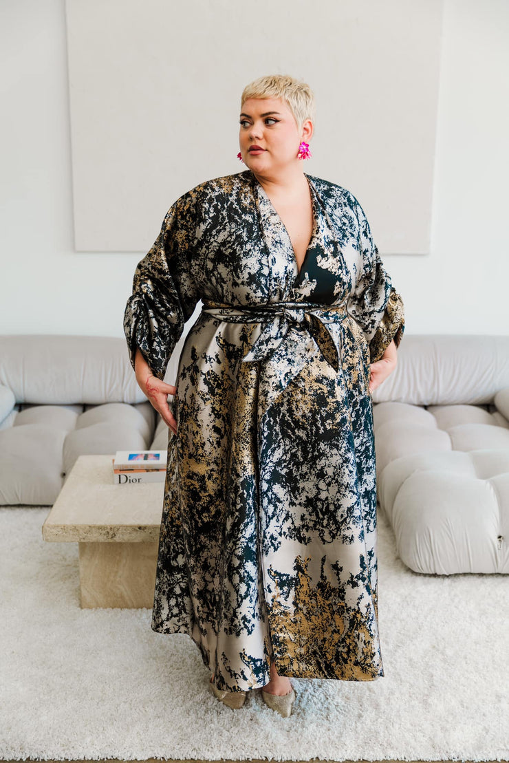 Parisian Coat in “Elektra"