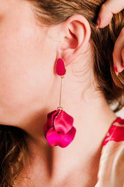 Hanging on a Thread Earrings (Metallic Pink)
