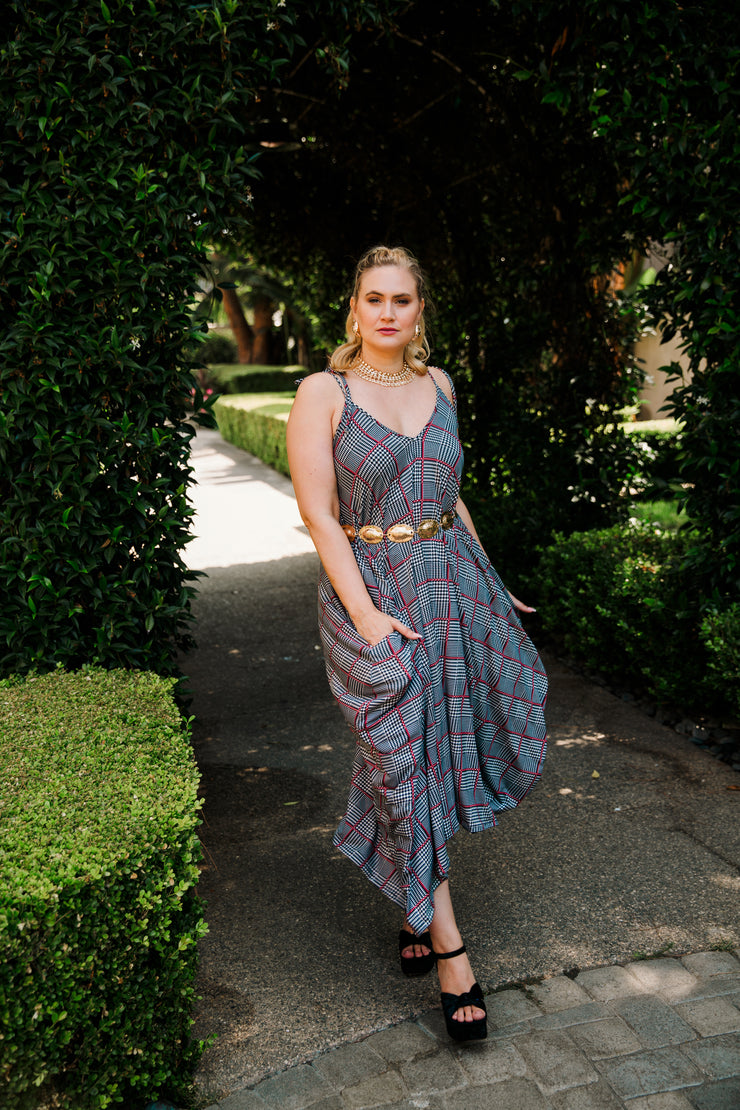 V is for Vinnik Dress in “Nine to Five"