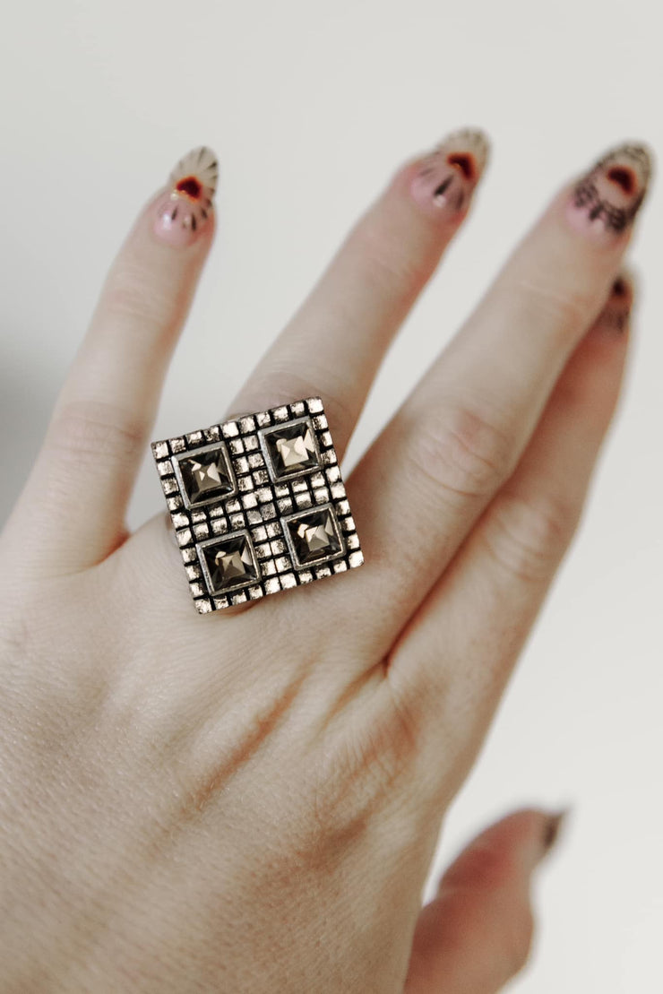 Escape From Paris: square diamond ring (silver)