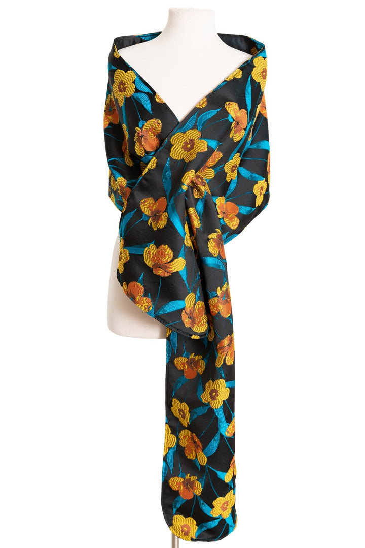 Operetta Wrap in "Zaza"