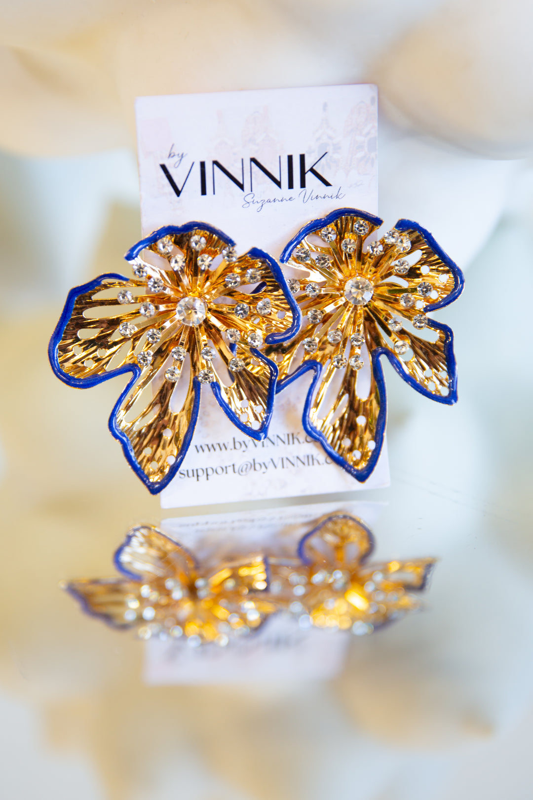 Outlined Flower Earrings (Blue)