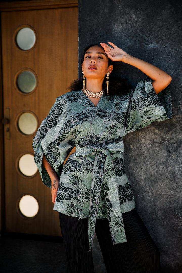 Theater Jacket in “Palm Springs" (Mint)