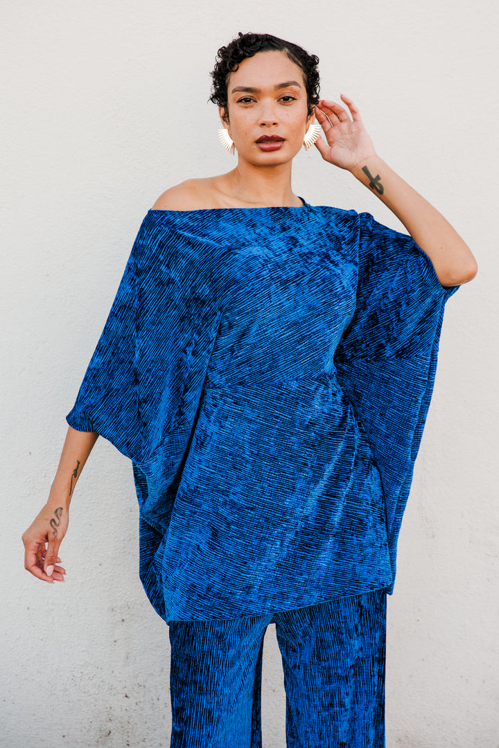 Halftan in "Crushed Slink Velvet (Blue)