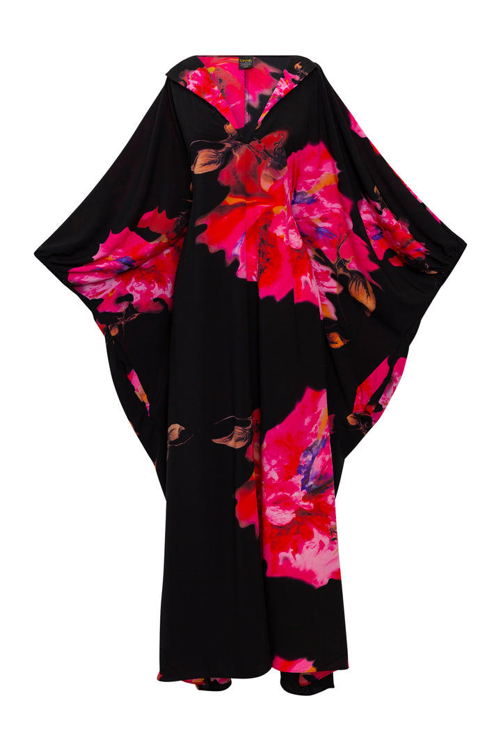 Glissando Kaftan in “Janai”