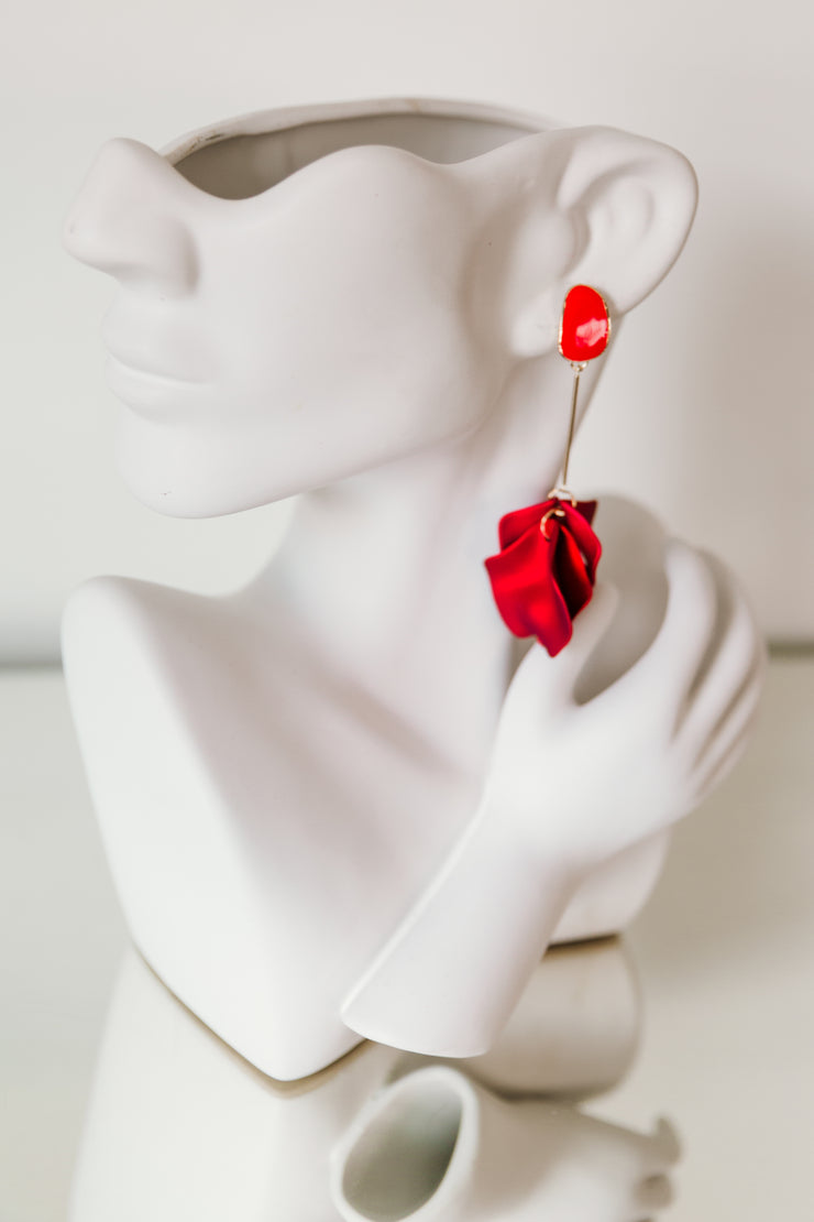Hanging on a Thread Earrings (Red)