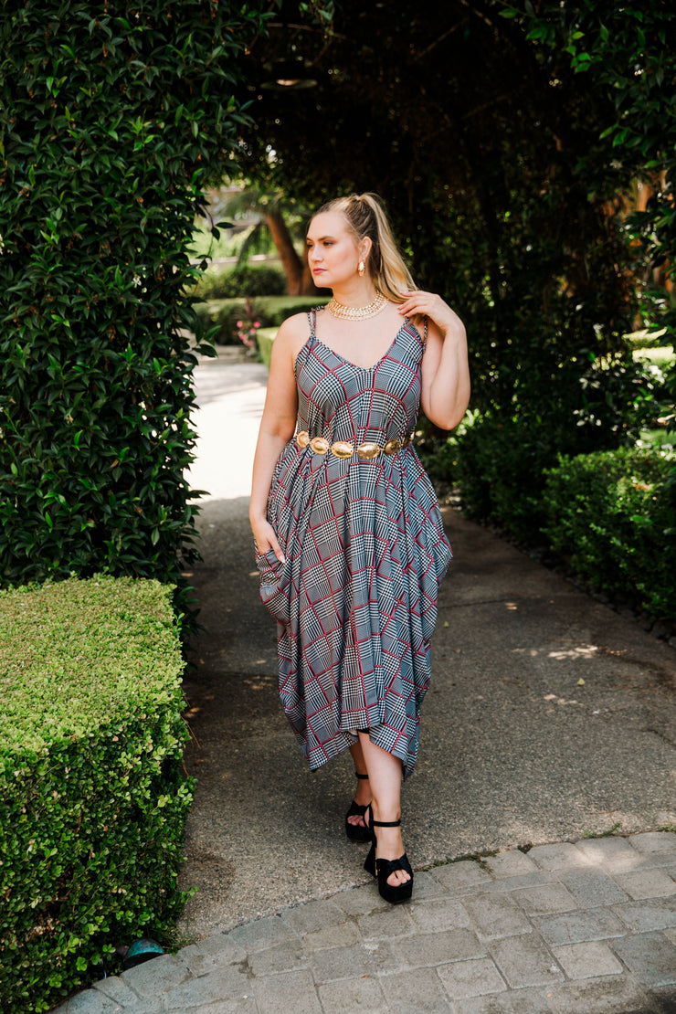 V is for Vinnik Dress in “Nine to Five"