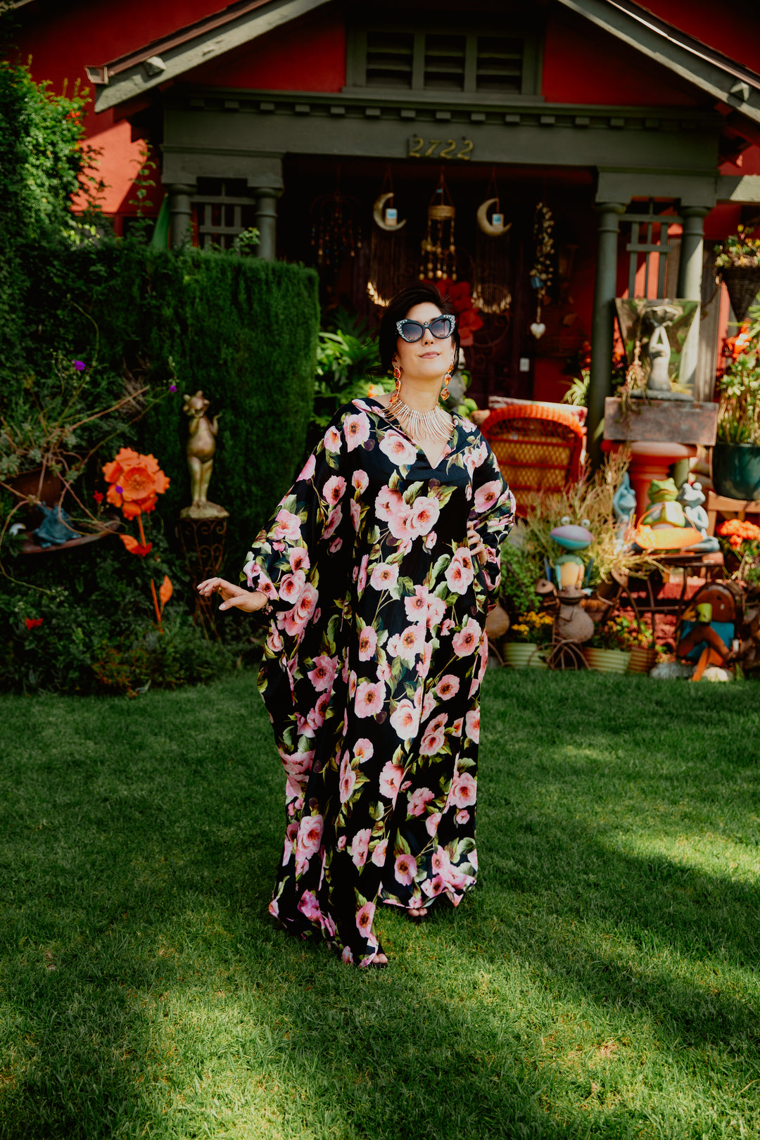 Glissando Kaftan in “Flora”