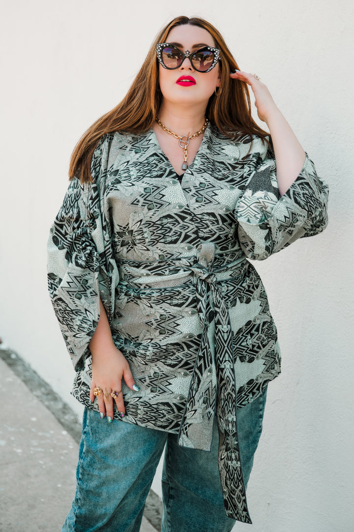 Theater Jacket in “Palm Springs" (Mint)