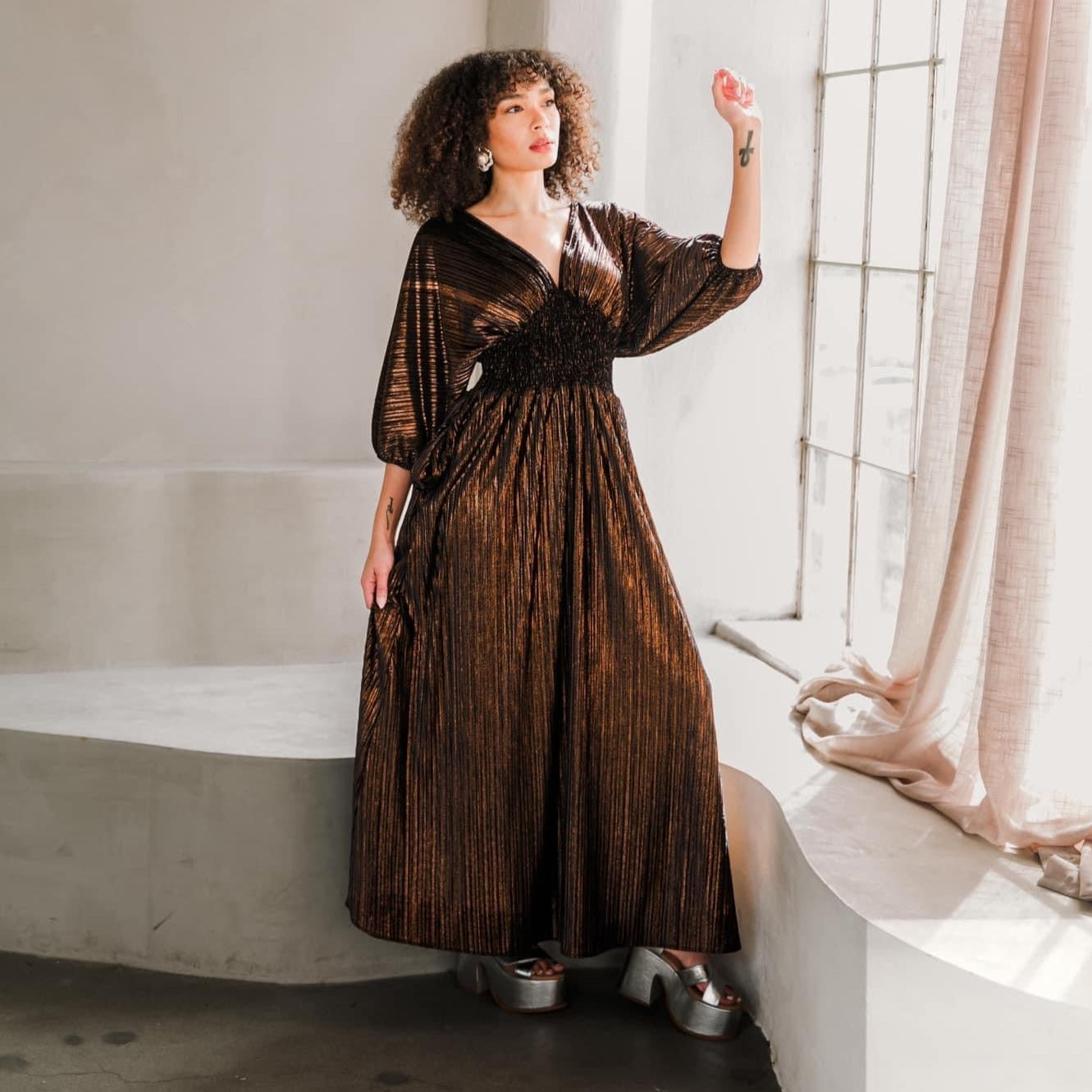 Colla Voce Dress in “Bronze Velvet” – byVINNIK