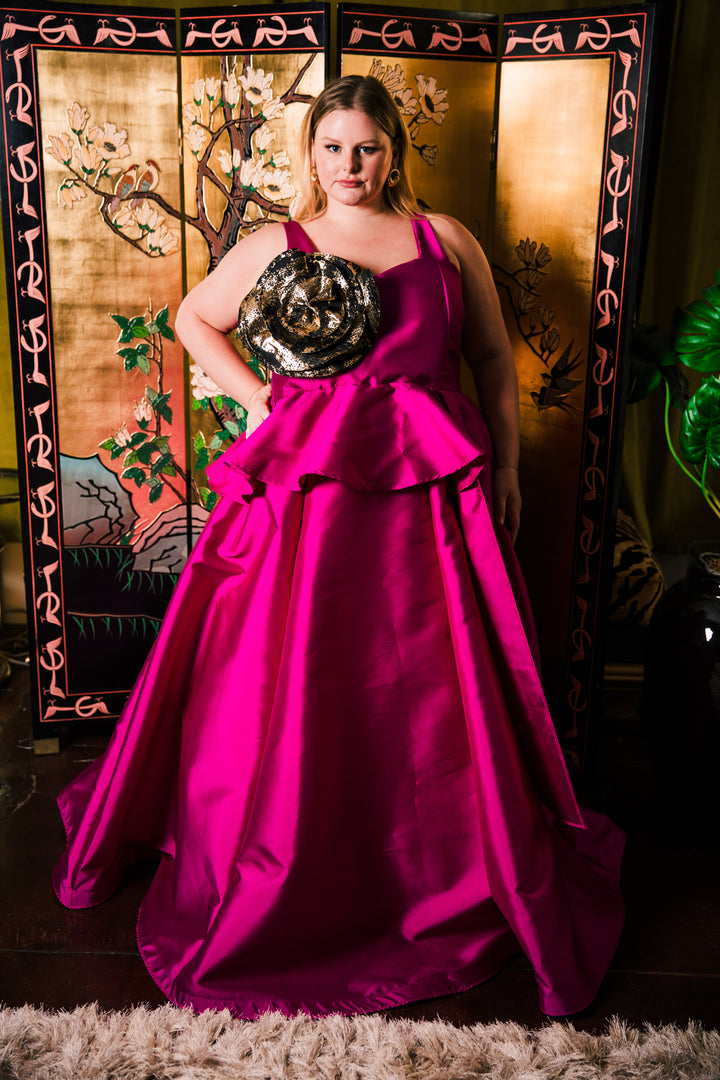 Fleur Interchangeable Rosette in "Un Ballo in Maschera"