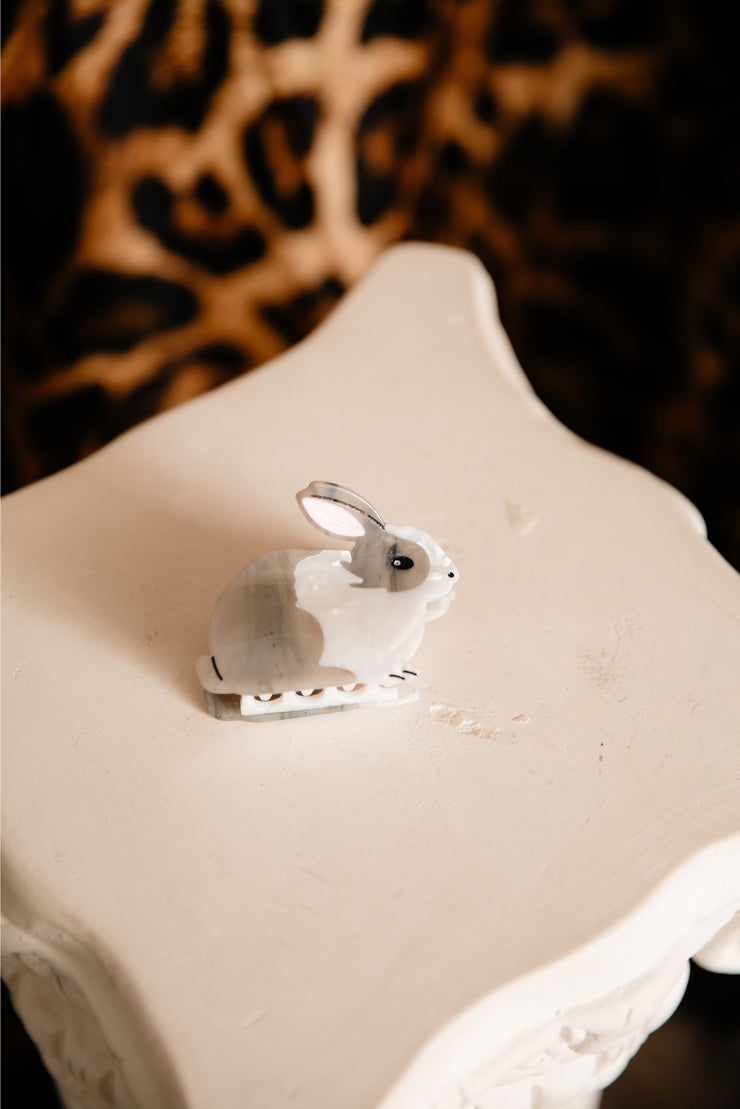 Grey Rabbit Claw