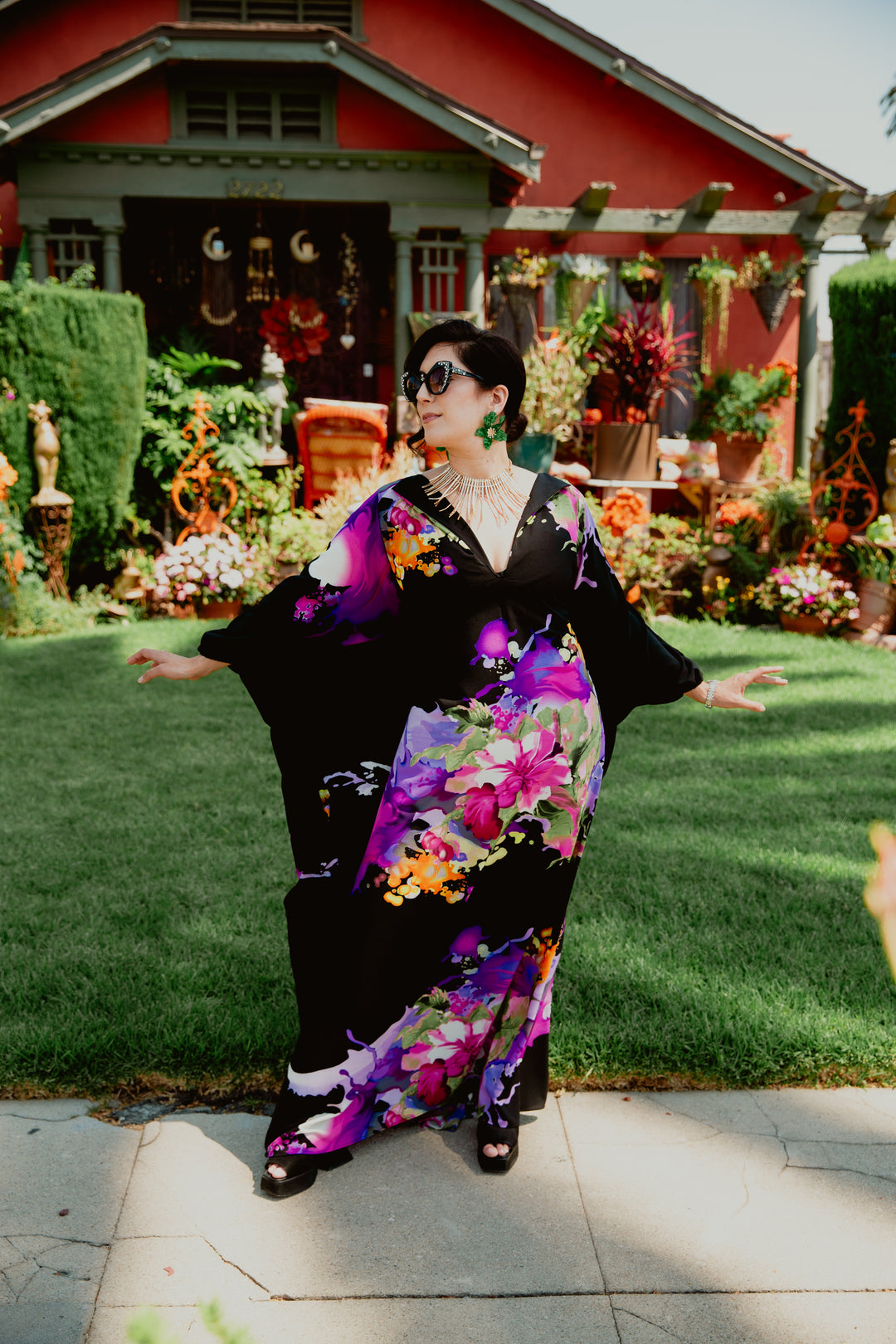 Glissando Kaftan in “J’Nai”
