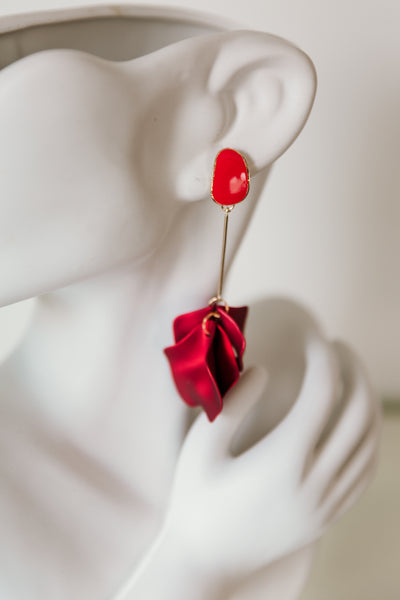 Hanging on a Thread Earrings (Red)
