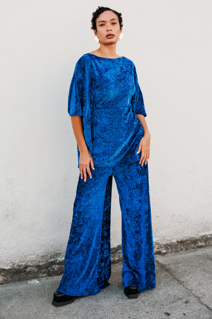 Halftan in "Crushed Slink Velvet (Blue)