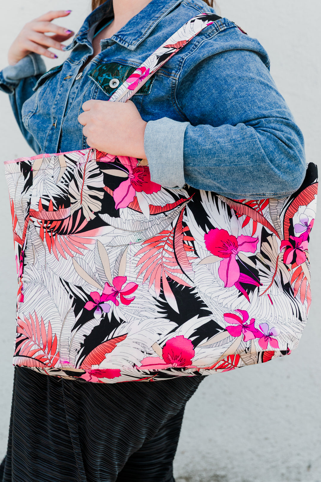 Flip Side Tote Bag “Le Comte Ory" (Pink)