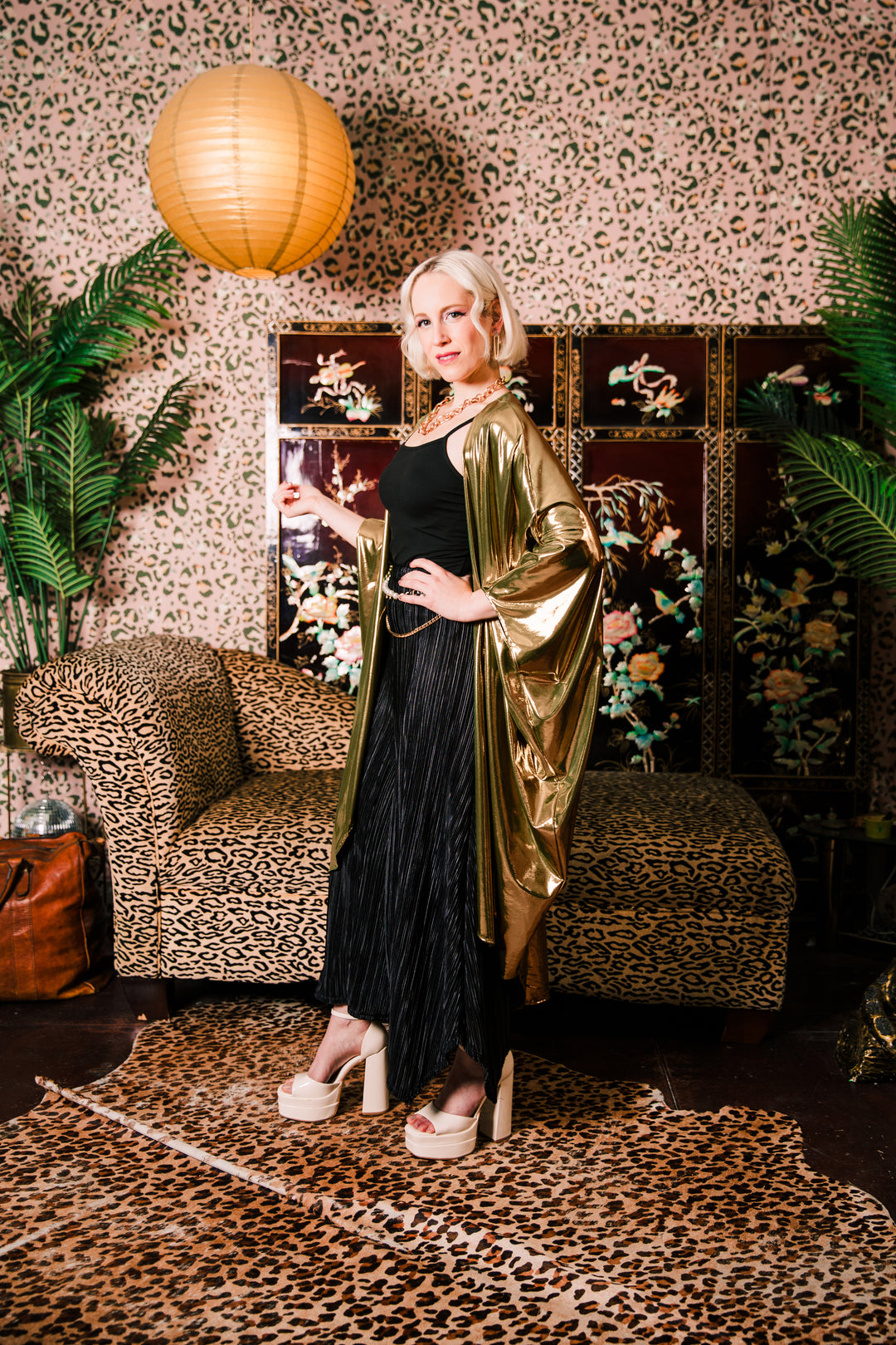 Coloratura Cape in "Disco Fever" (Gold)