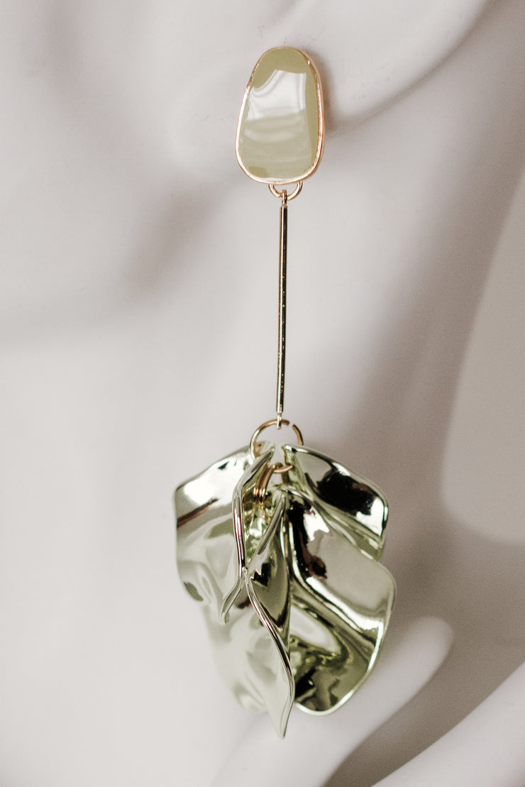Amour Collection: Hanging on a Thread Earrings (Sage)