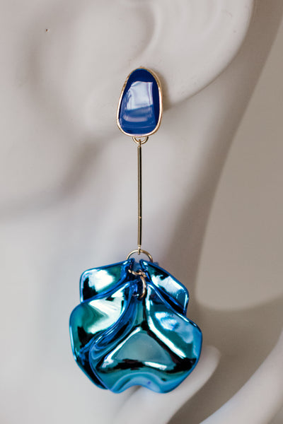 Amour Collection: Hanging on a Thread Earrings (Blue)