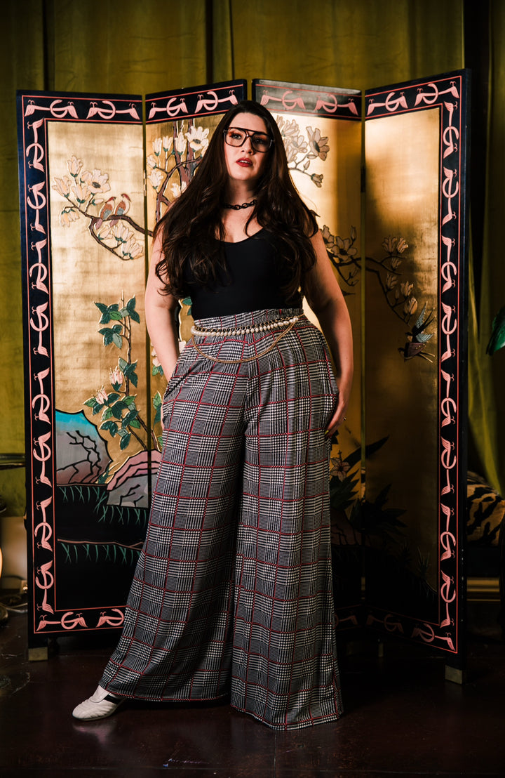 Muse Pants in "Nine to Five”