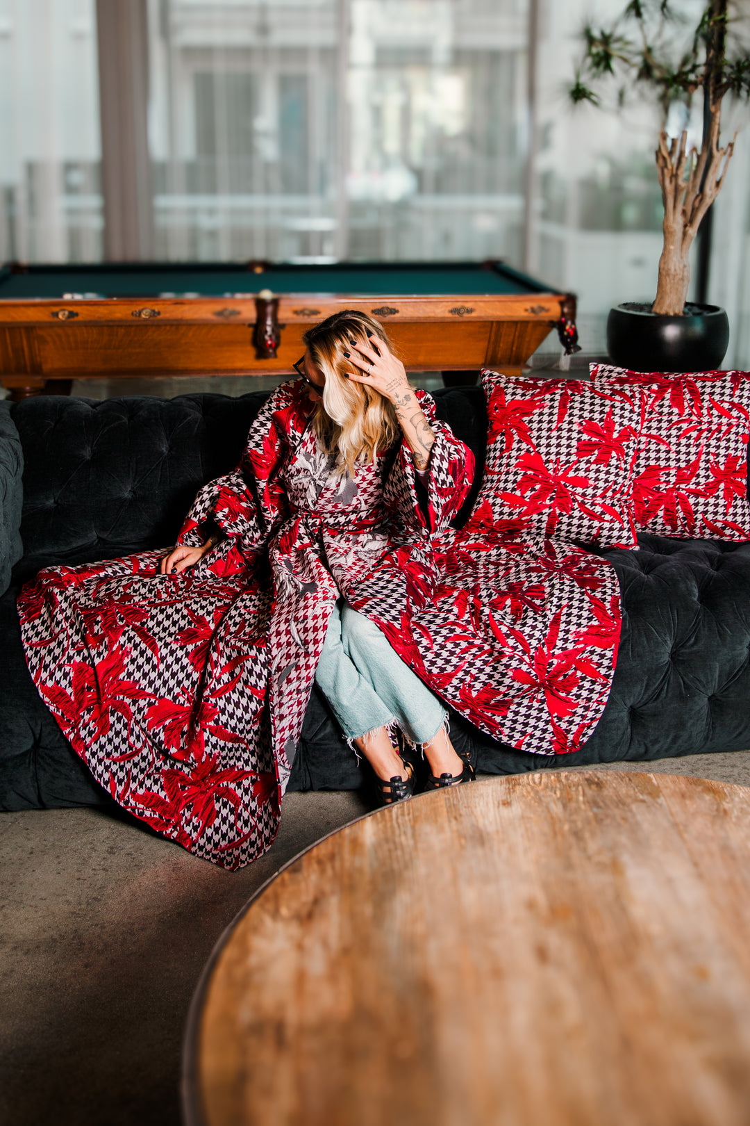 Pillow in “Piquè Houndstooth"