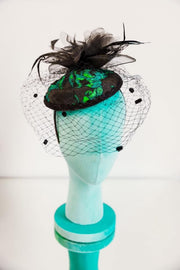Fascinator in “Il Viaggio a Reims”