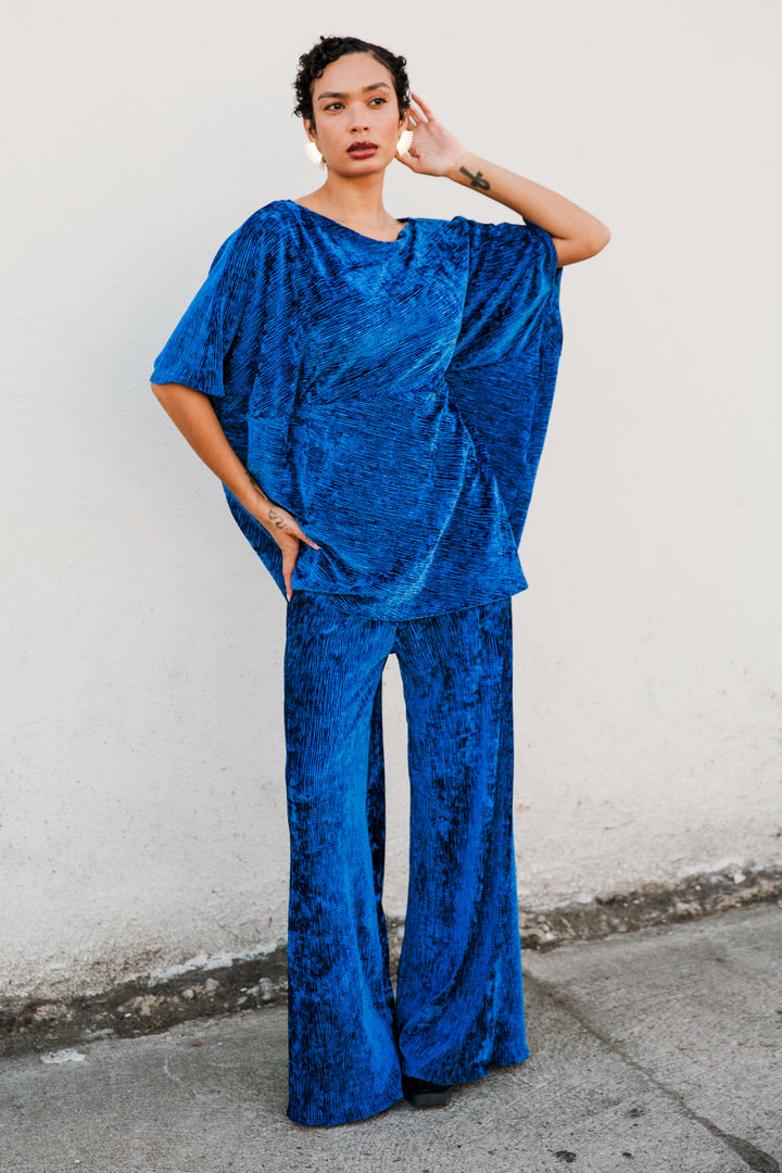 Halftan in "Crushed Slink Velvet (Blue)