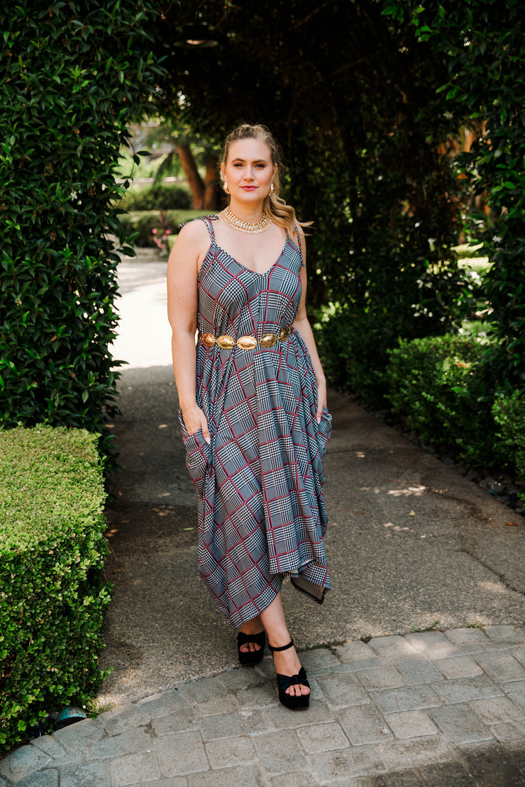 V is for Vinnik Dress in “Nine to Five"