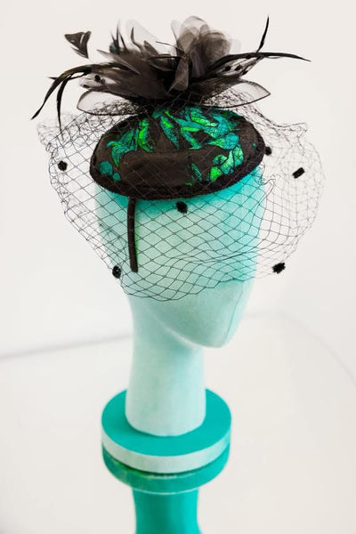 Fascinator in “Il Viaggio a Reims”
