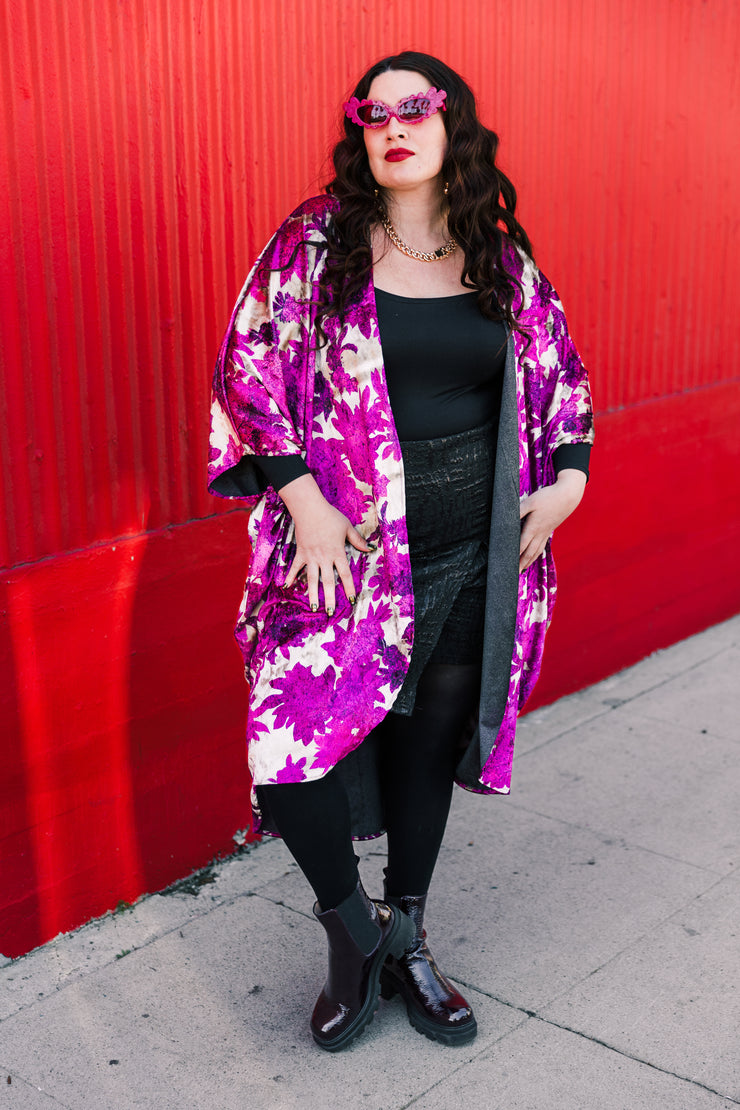 Coloratura Cape "Fuchsia Flower Velvet"