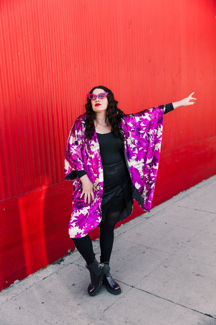 Coloratura Cape "Fuchsia Flower Velvet"