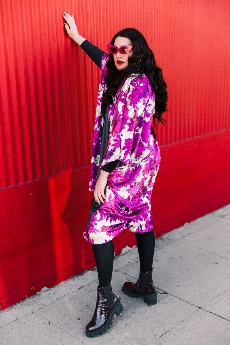 Coloratura Cape "Fuchsia Flower Velvet"