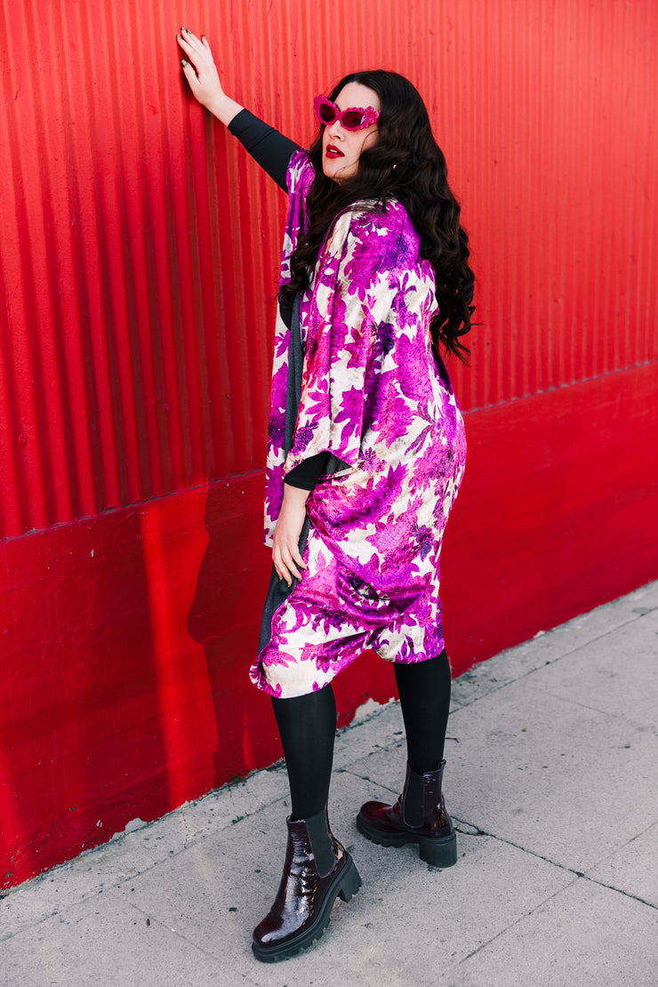 Coloratura Cape "Fuchsia Flower Velvet"