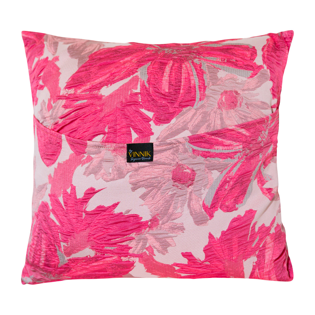 Pillow in "Le Comte Ory"