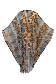 Coloratura Cape in "Angela"