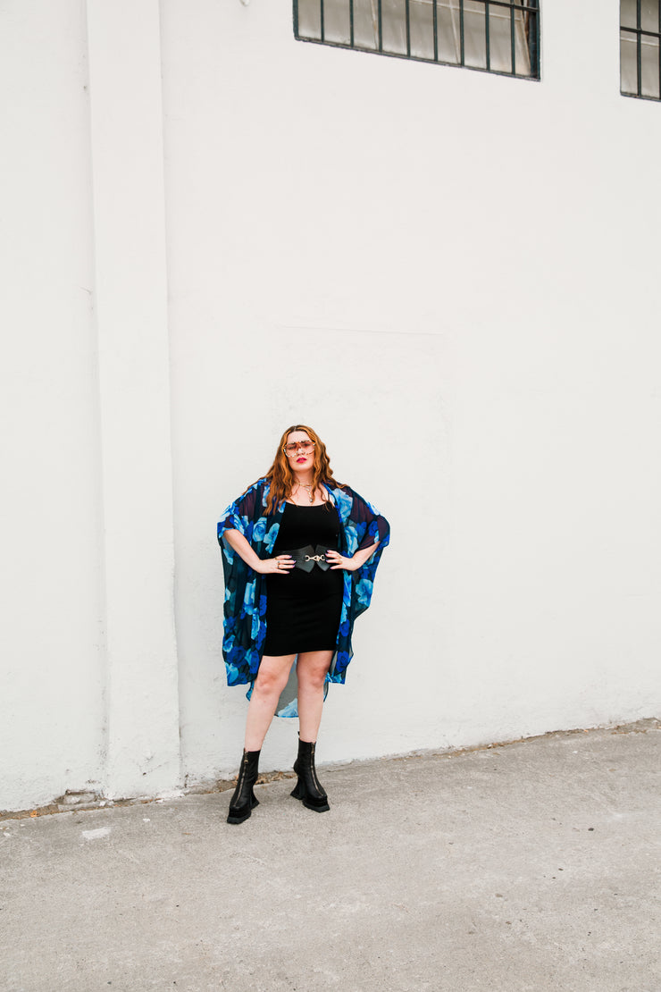 Coloratura Cape in "Laura"