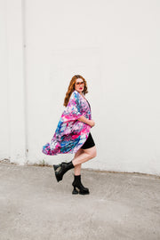 Coloratura Cape in “Patty" (Pink)