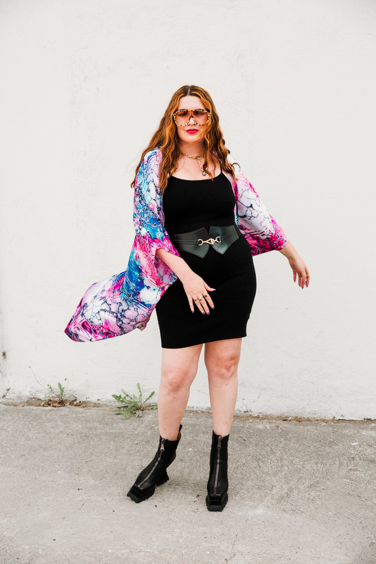Coloratura Cape in “Patty" (Pink)
