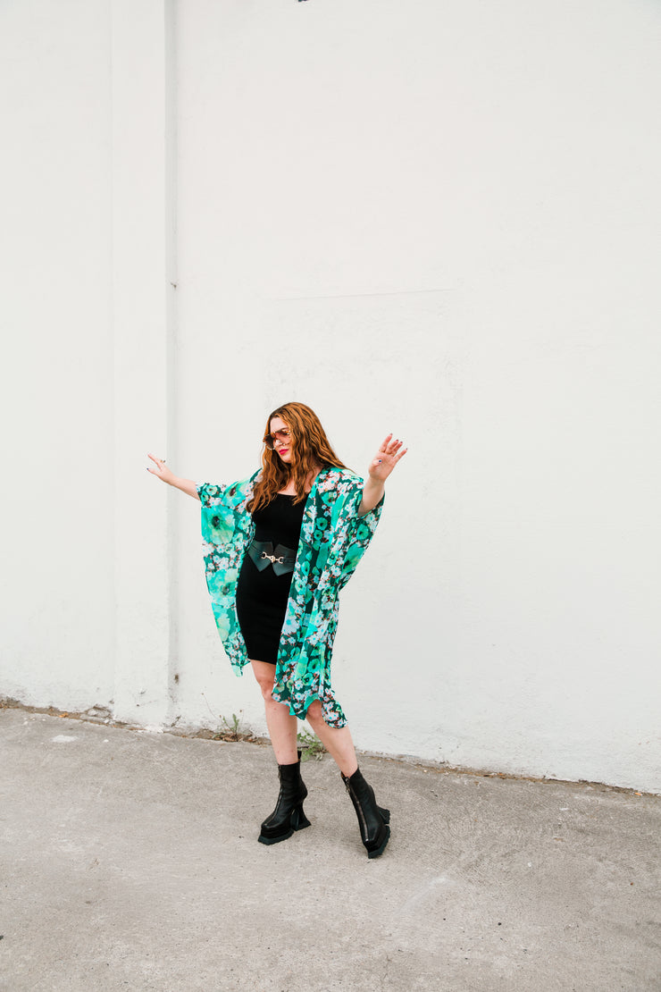 Coloratura Cape in "Teal Garden"
