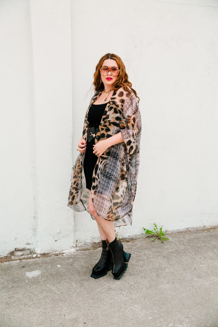Coloratura Cape in "Angela"