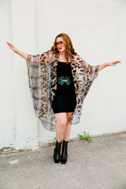 Coloratura Cape in "Angela"