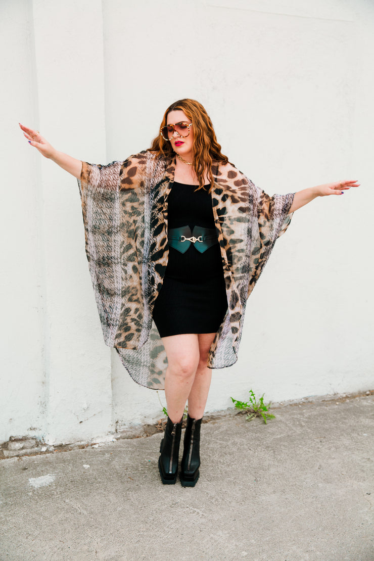 Coloratura Cape in "Angela"